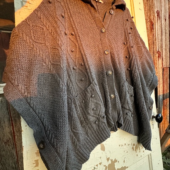 Chic Charcoal Button-Up Women's Poncho - Picture 8 of 9